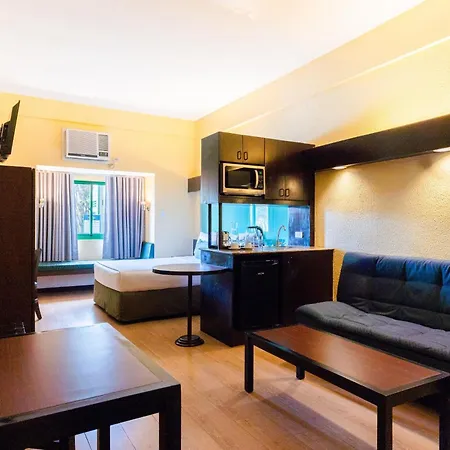 Microtel By Wyndham Cabanatuan-2
