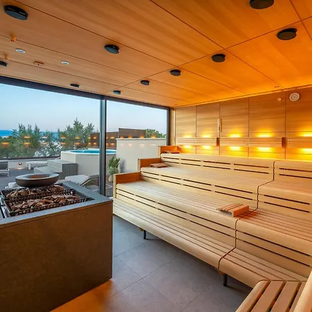Spa & Wellness Hotel Pinia-2