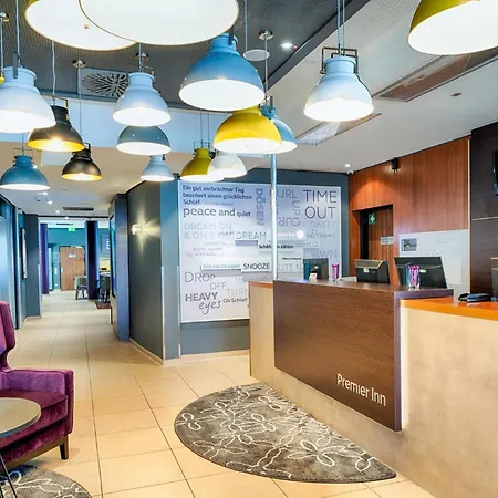 Premier Inn Frankfurt City Europaviertel-2