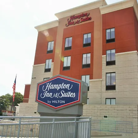 Hampton Inn & Suites Cincinnati / Uptown - University Area-3