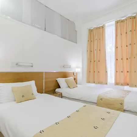 Falcon Hotel-2