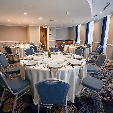 Crowne Plaza Cleveland At Playhouse Square By Ihg-2