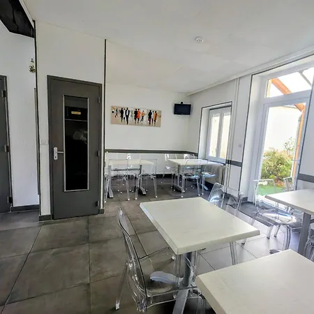 Hotel De Cleves-3