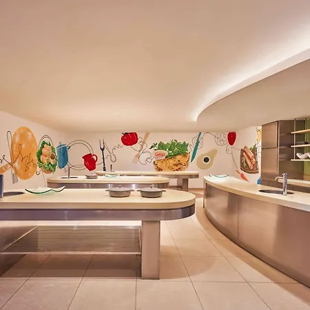 Sheraton Nha Trang Hotel & Spa-3