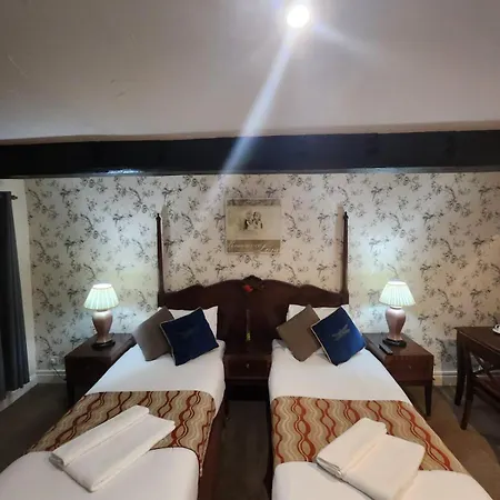 The Rose And Crown Hotel-2