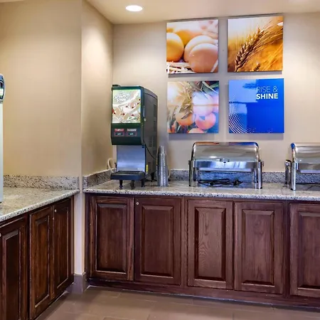 Comfort Suites Jonesboro University Area-3