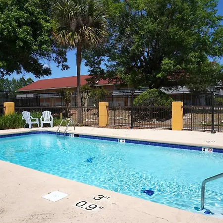 Fairview Inn & Suites Mobile-3