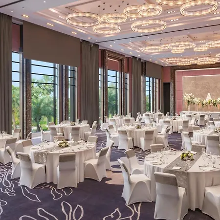 Hilton Bangkok Suvarnabhumi Golf Resort & Spa-3