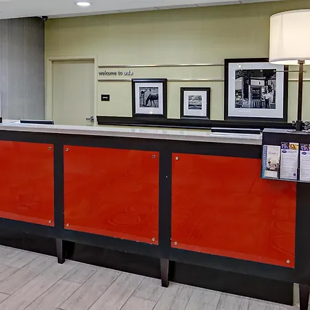 Hampton Inn And Suites Ada-3