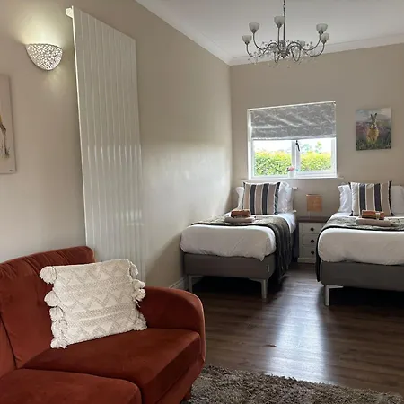 Accommodation Bristol Airport-2