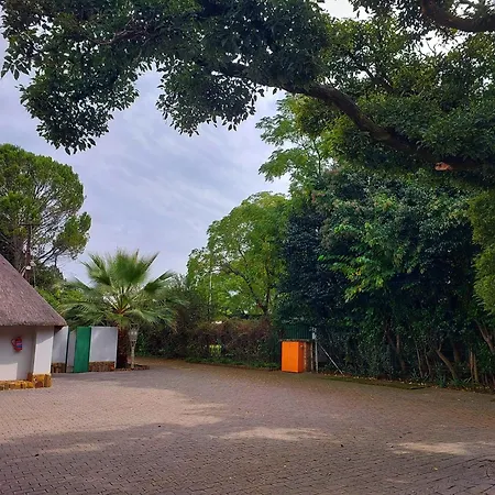 Clivia Lodge-2