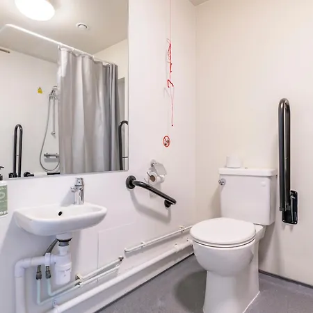 Easyhotel Croydon-2