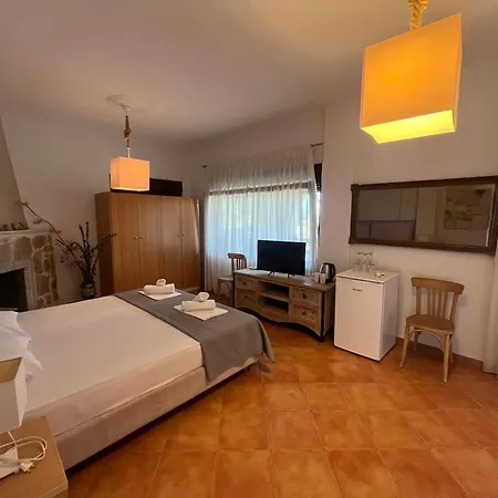 The Beach House - Apartments & Studios (Adults Only)-2