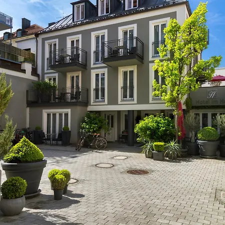 Hotel Im Hof-3
