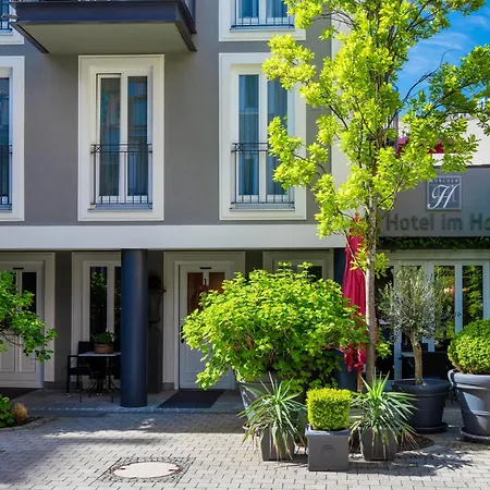 Hotel im Hof-3