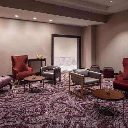 Embassy Suites By Hilton Minneapolis Downtown Hotel-3