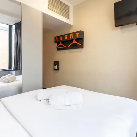 Easyhotel Liverpool-3