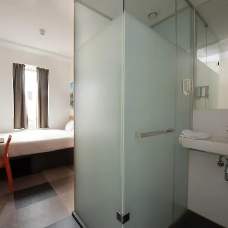 Easyhotel Amsterdam Zaandam-2
