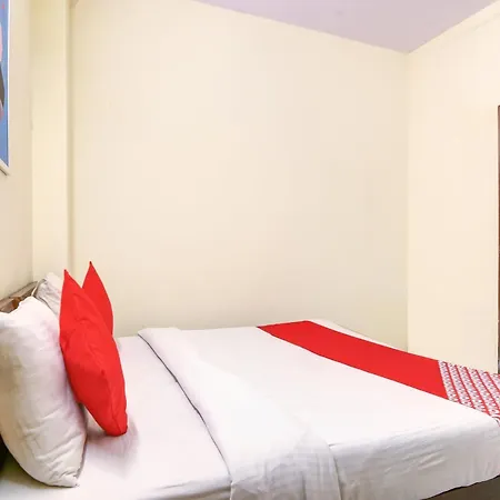 Hotel O Vishwakarma Palace-3