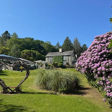 Aberdunant Hall Holiday Park, Snowdonia-2