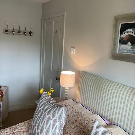 Brook Farm Cottage-3