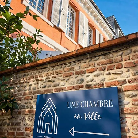Hotel Une Chambre En Ville-3