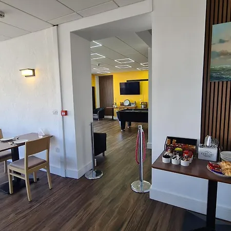 Torland Hotel - Seafront Location, Guaranteed Free Parking-3
