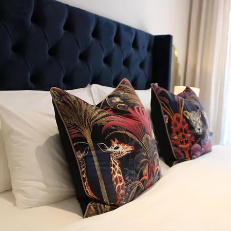 Oak Manor Boutique Guest House-3