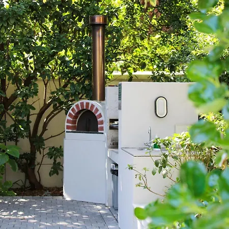 Oak Manor Boutique Guest House-2