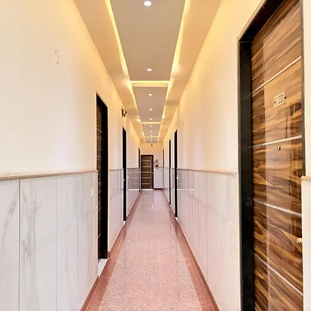 Dwelling Residency Hotel, Near India Expo Mart Centre Greater Noida-3