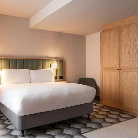 City Hotel-3