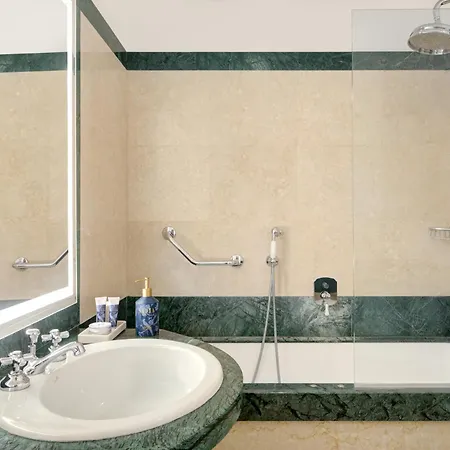Grand Hotel Santa Lucia-3