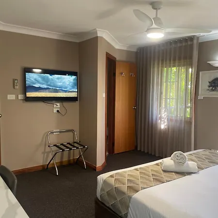 Oasis Inn Ulladulla - Welcoming Guests 18 Years And Older-3