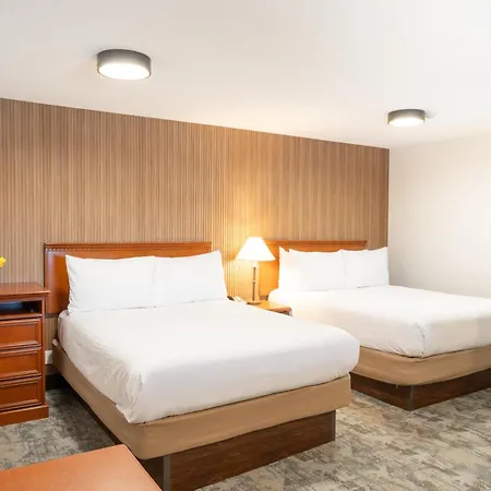 Travelodge By Wyndham Langley-3