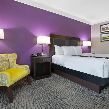 La Quinta By Wyndham Pearland-2