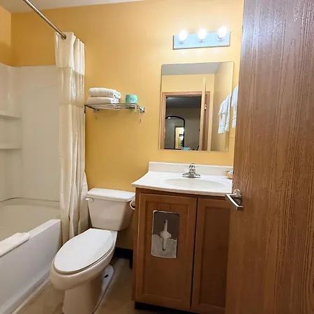 Regal Inn Coffeyville Ks Us 169-2