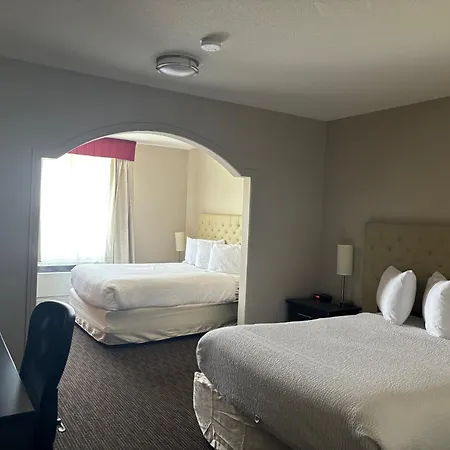 Ramada By Wyndham Estevan-2