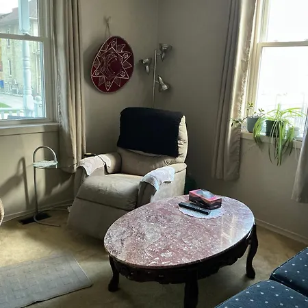 10Th Avenue Guest House & Suites-2