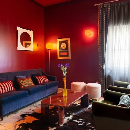Boutique Hotel Metro 900-2