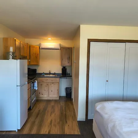 Sara Placid Inn & Suites-3