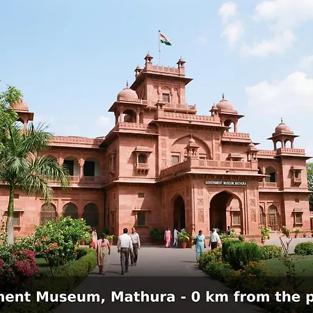Collection O Mathura Near Railway Station-2