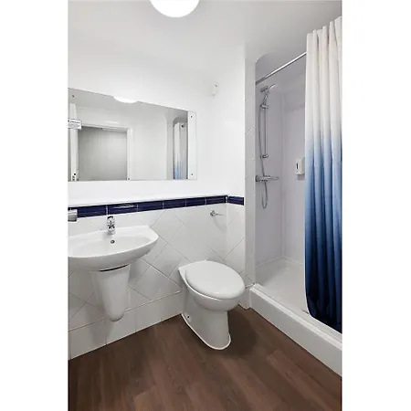 Travelodge Walton On Thames-2