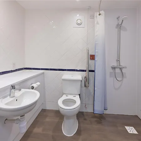 Travelodge Liverpool Stoneycroft-3