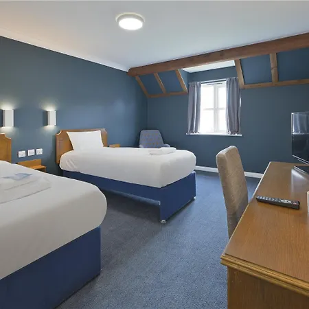 Travelodge Portsmouth-3