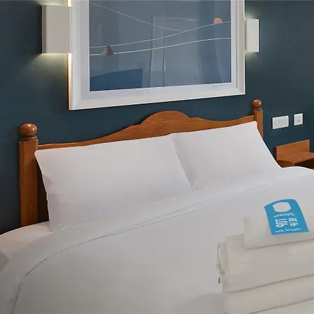 Travelodge Keighley-2