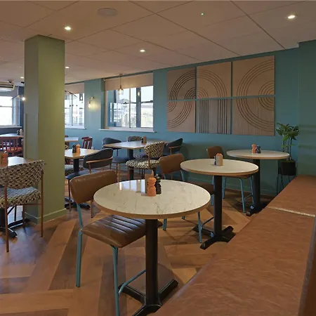 Travelodge Kingston Upon Thames Central-3