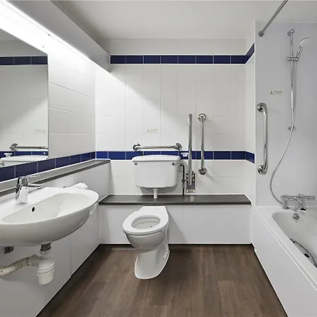 Travelodge Basildon-2