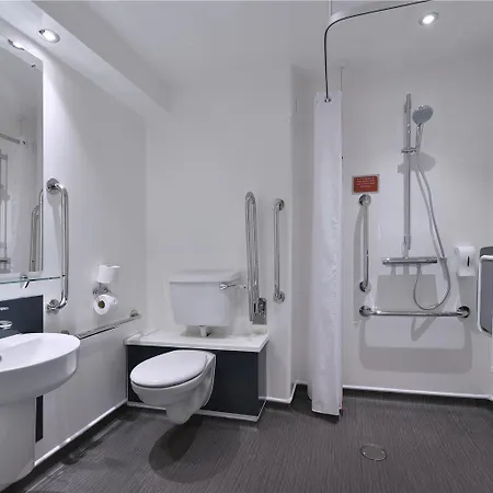 Travelodge Wadebridge-2