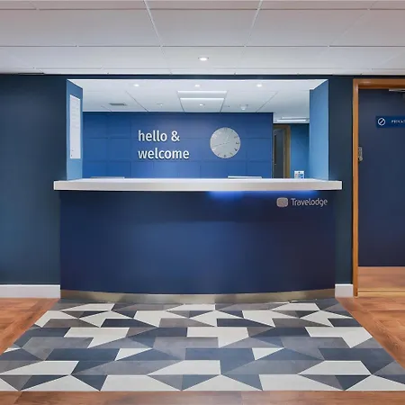 Travelodge Cheltenham-2