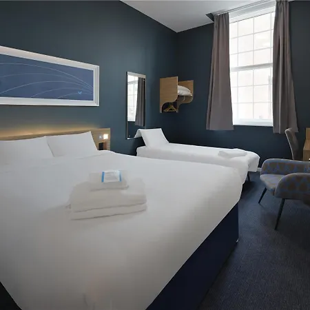 Travelodge Chester Central-3